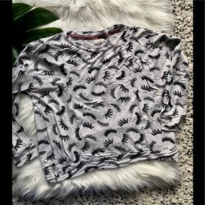 ⭐️ Cupio Unique EyeLash Top